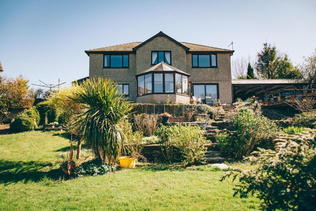 Ferlas Bed And Breakfast Penrhyndeudreath Extérieur photo