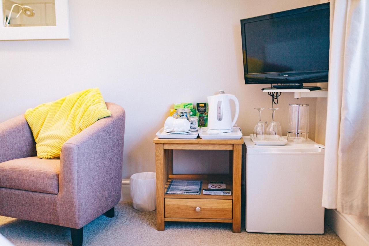 Ferlas Bed And Breakfast Penrhyndeudreath Extérieur photo